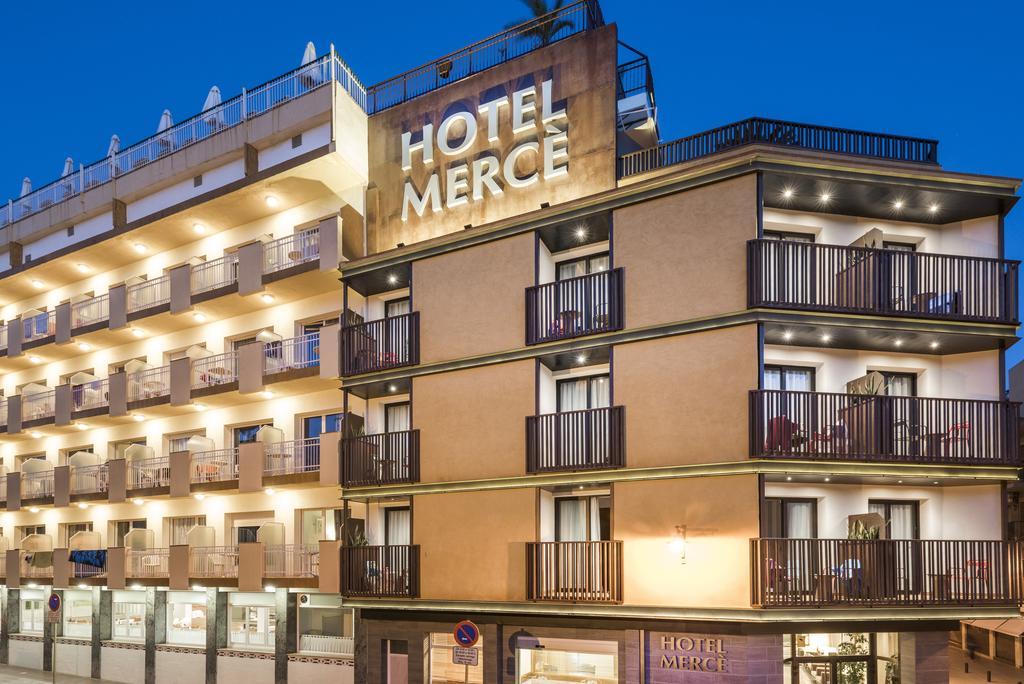 ホテル メルセ ピネダ・デ・マール エクステリア 写真